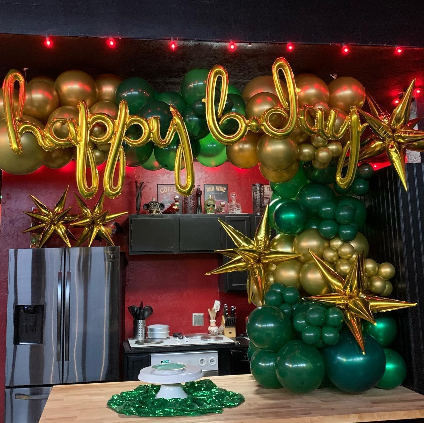 ADOINBY Green and Gold Balloon Arch Kit, 201Pcs Explosion Star Emerald Dark Green Metallic Gold Latex Balloon Garland kit, Different Size Balloons for Birthday Baby Shower Jungle Party Decoration