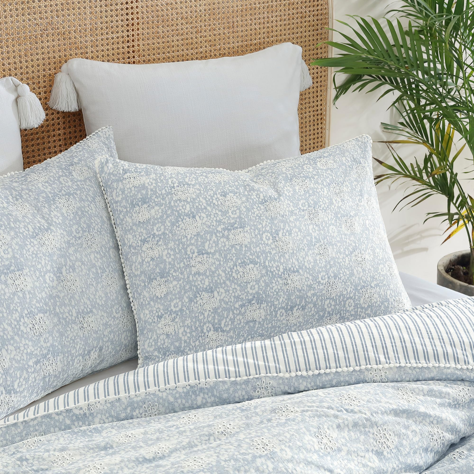 Peri Home 100% Cotton 3-Piece Duvet Cover and Sham Set, King, Blue Ikat Eyelet