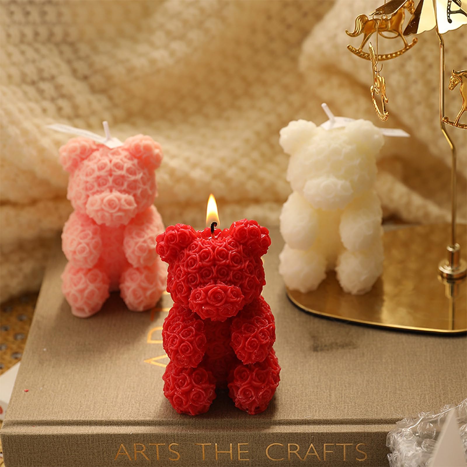 Cute Bear Shape Scented Candle,150G Rose Flower Clusters Aesthetic Handmade Soy Wax Aroma Decorative Candle for Table Photo Prop Wedding Birthday,Prefect Gift for Meditation Stress (Pink Bear)