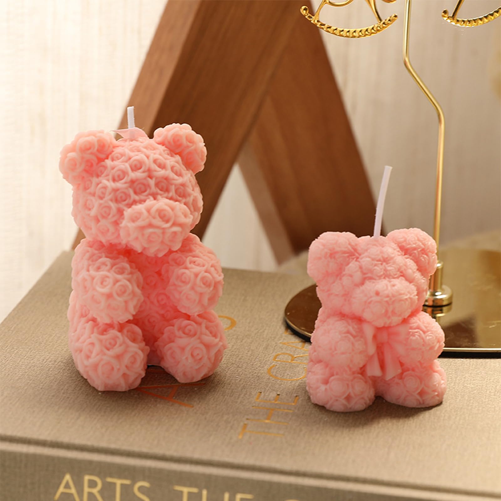 Cute Bear Shape Scented Candle,150G Rose Flower Clusters Aesthetic Handmade Soy Wax Aroma Decorative Candle for Table Photo Prop Wedding Birthday,Prefect Gift for Meditation Stress (Pink Bear)