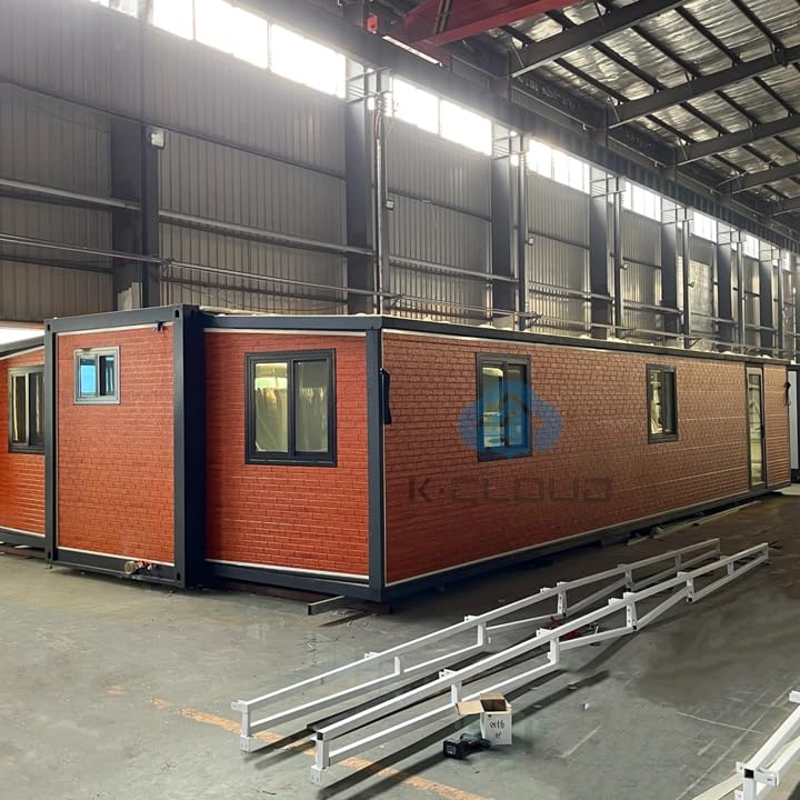 Generic Portable Prefabricated 40 FT Tiny Expandable Container House Standard with ensuite,2 Bedroom Granny Flat- Equipped with 3 Rooms, a Living Room, a Toilet and a Bathroom., Customizable