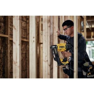 Dewalt DCN920B 20V MAX Brushless 21-Degree Lithium-Ion Cordless Plastic Framing Nailer (Tool Only)