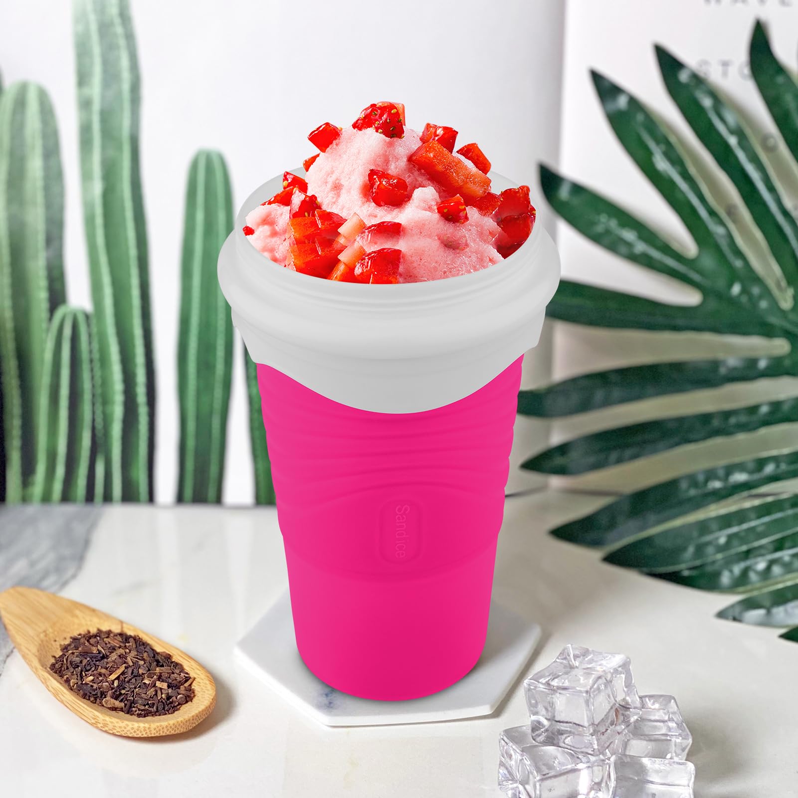 Slushie Maker Cup - DIY Magic Slushy Maker Squeeze Cup, Portable Smoothie Squeeze Cup for Juices, Milk and Ice Cream Make, Double Layers Silica Cup with Lid & Straw for Friends, Family Gifts (Pink)