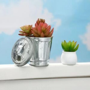 Silver Mini Galvanized Trash Can with Lid Mini Wastebasket Trash Can Small Metal Buckets with Lids Mini Tabletop Trash Can Mini Metal Rubbish Bin Flower Pot Pen Holde Trash, Wastebaskets (9.5X9X9CM)