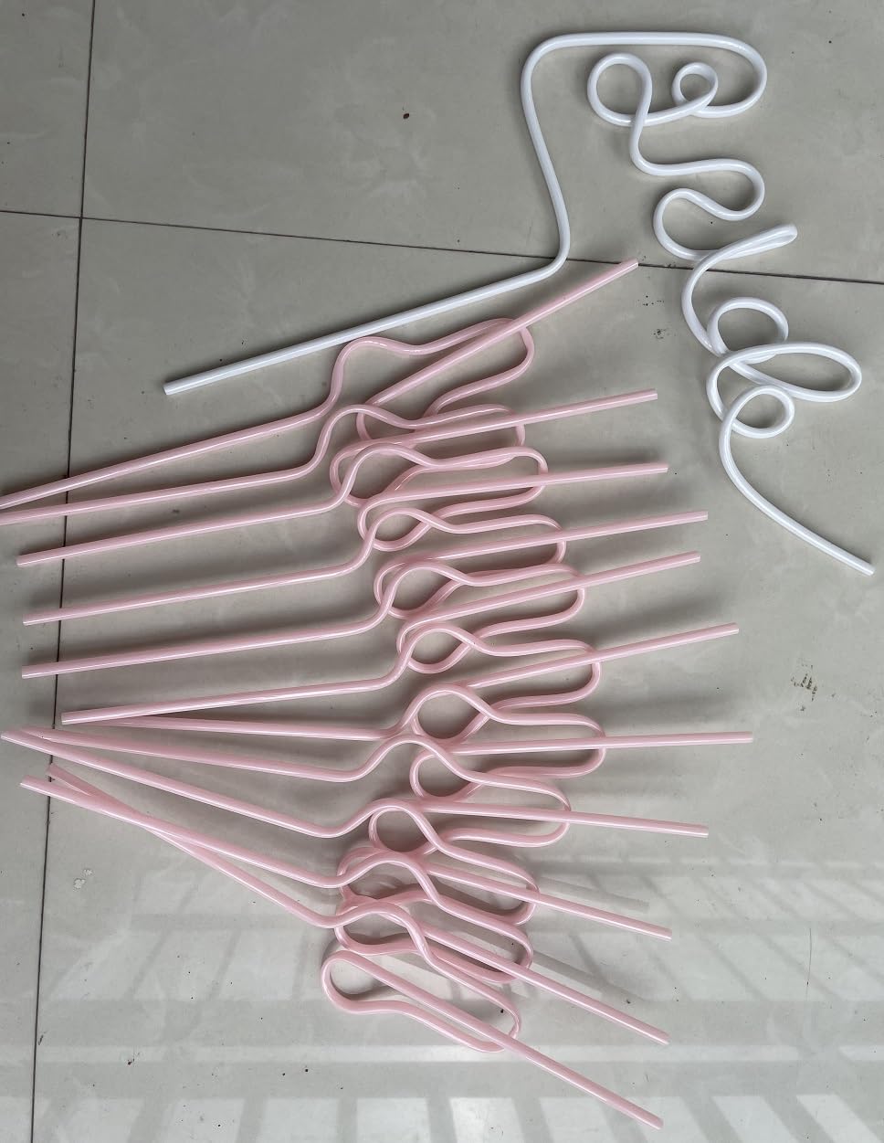 12Pcs Bachelorette Party straw Set 1Bachelorette Party straw+11 Gourd Shape Straws,Hen Party Ring Straws Decorations,Birthday Drinking Bride Shape Plastic Straws Gifts for Bride(White,pink)