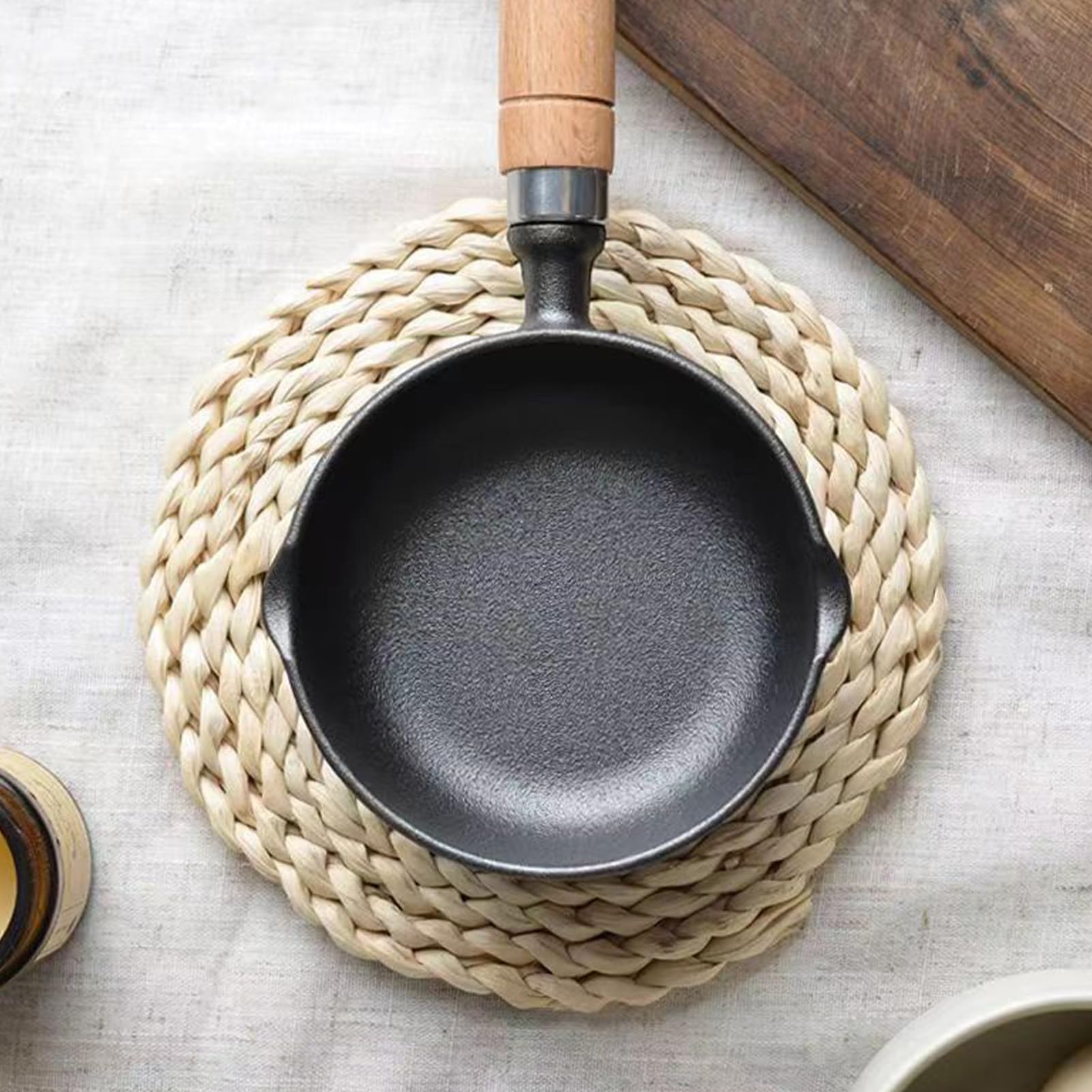 Cast Iron Melting Pot, Mini Egg Frying Pan Oil Heating Pan Milk Butter Warmer Pot with Wood Handle for Home Kitchen