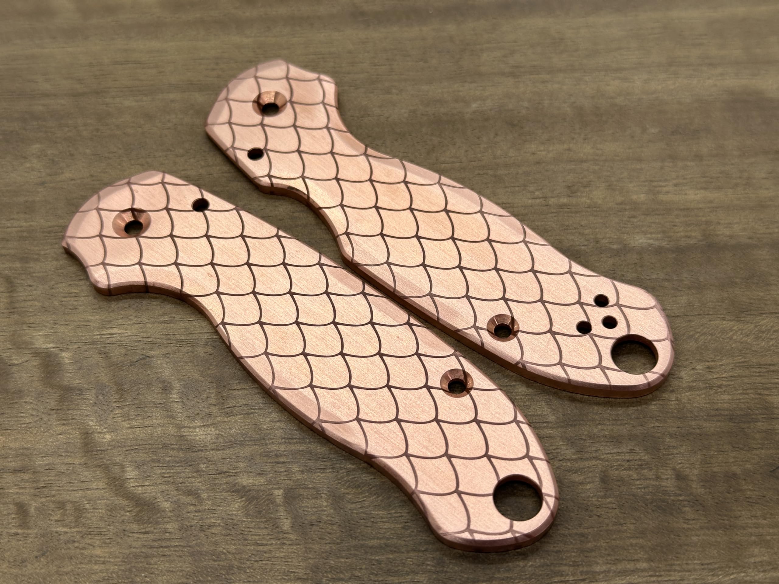 DRAGONSKIN Engraved Copper Scales for Spyderco para 3