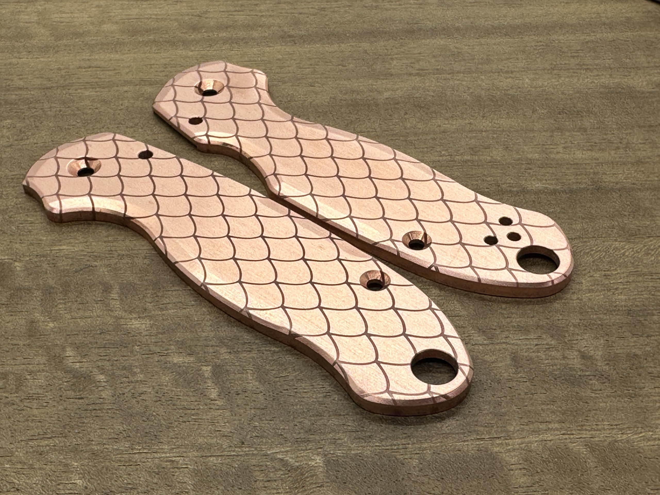 DRAGONSKIN Engraved Copper Scales for Spyderco para 3