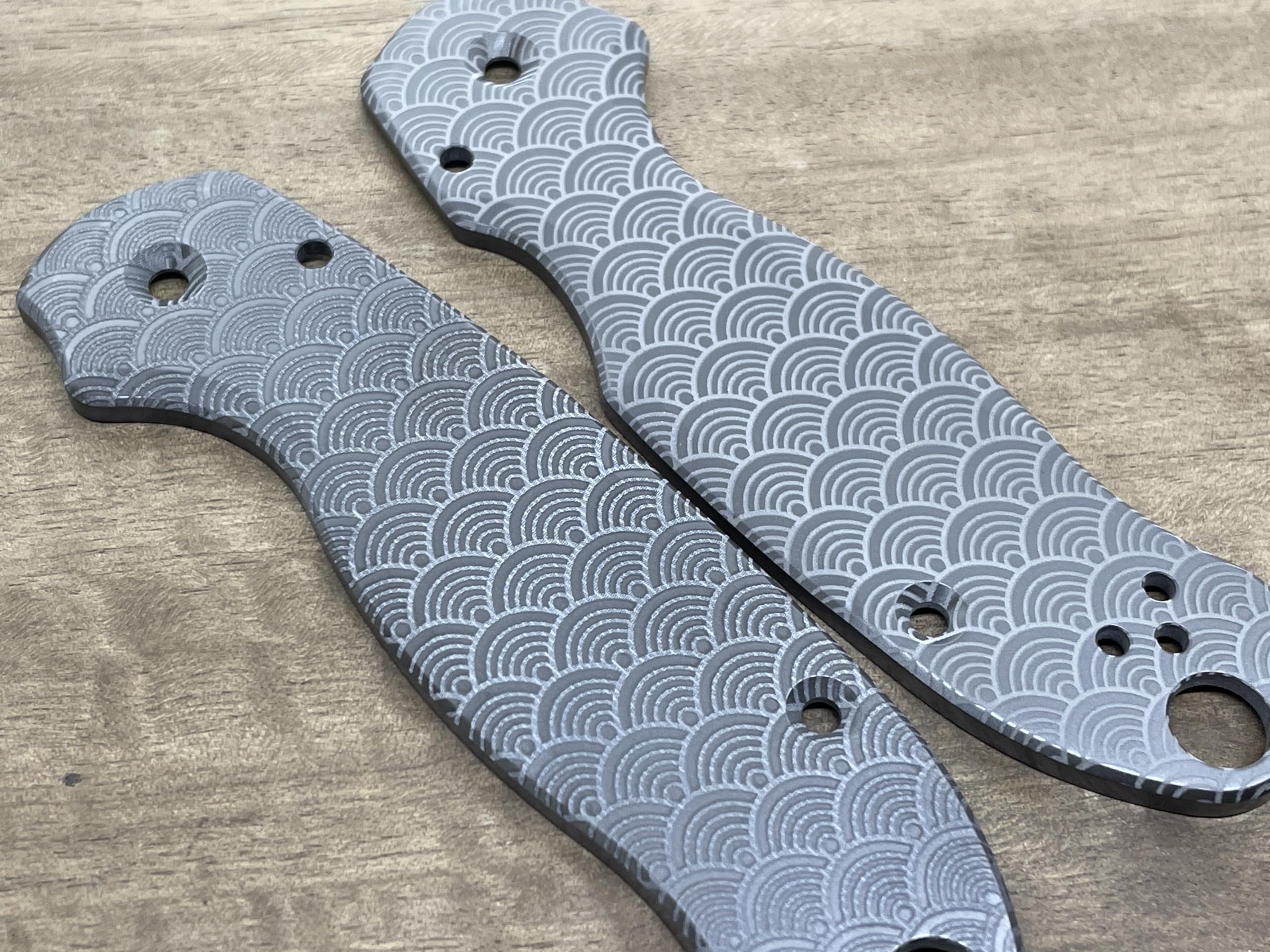 SEIGAIHA Zirconium Scales for Spyderco para 3