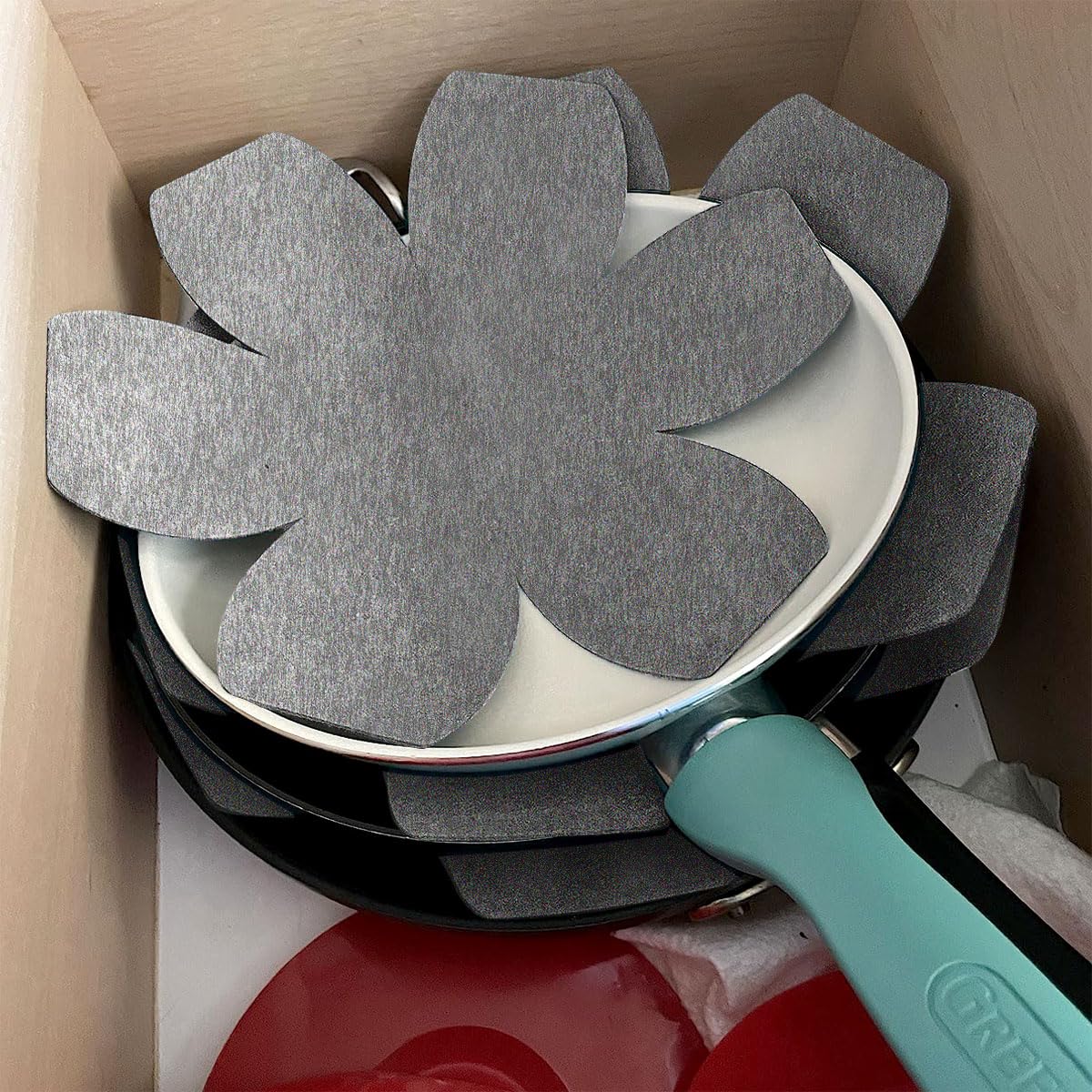 6 Pcs Pot and Pan Protectors for Stacking, in 3 Sizes, Pan Separators Felt, Pan Stacking Protectors, Anti-slip Pot Protectors, Ceramic Glass Cookware Dividers Pads, Gray