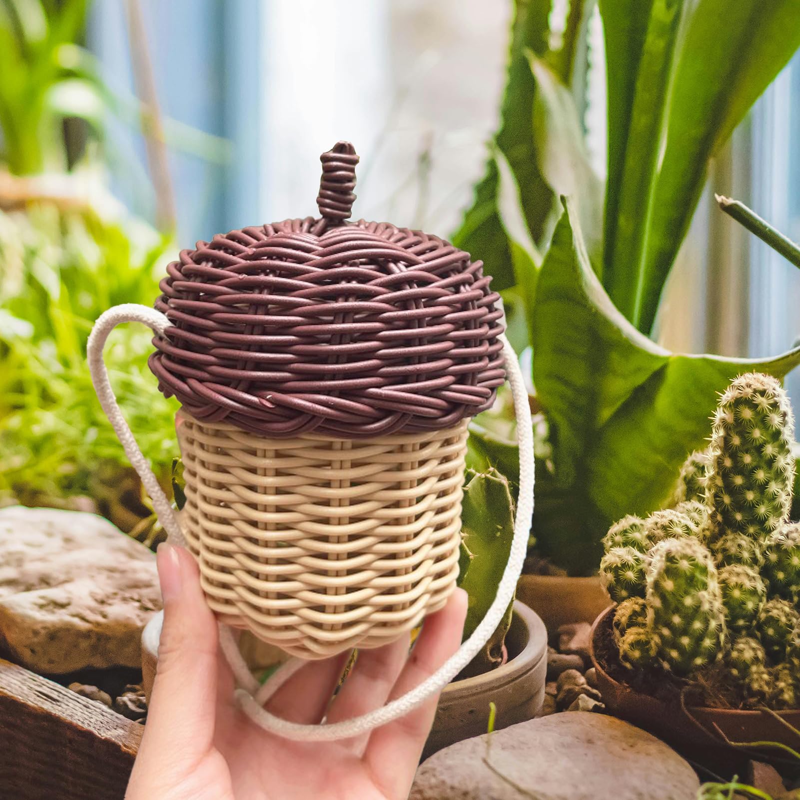 Acorn Shaped Basket Storage Basket, Mushroom Rattan Storage Basket with Lid, Rattan Wooden Woven Shoulder Bag Tropical Bucket Photo Props Handcrafted Gift Decoration Artwork(No frills)