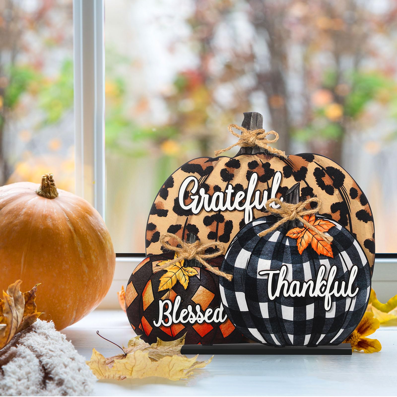 Soaoo Fall Pumpkin Sign Decoration 11 Inch Wooden Pumpkin Table Centerpiece Thanksgiving Autumn Pumpkin Tabletop Sign Blessed Grateful Thankful Sign for Thanksgiving Fall Harvest Home Farmhouse Decor