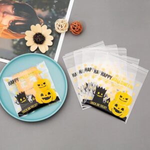 STARANDBEE 200pcs Halloween Treat Bags self Adhesive Candy Bag Halloween Cellophane Cookie Bags Halloween Goody Bags Snacks Gift Bags for Kids Halloween Candy Party Favors