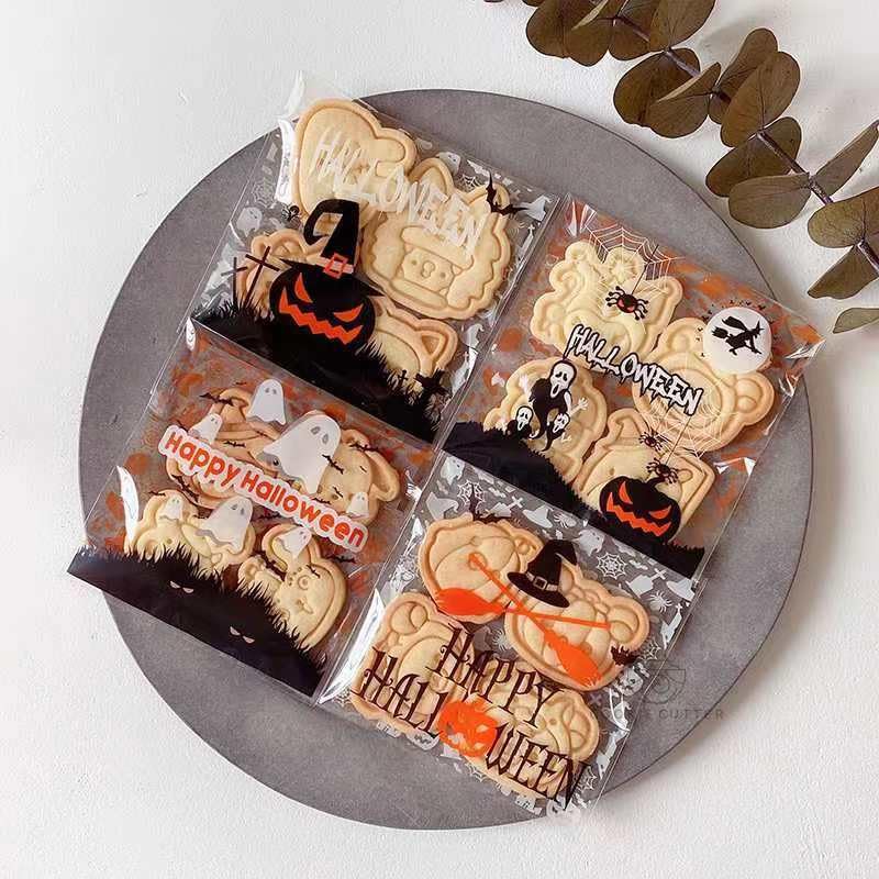 STARANDBEE 200pcs Halloween Treat Bags self Adhesive Candy Bag Halloween Cellophane Cookie Bags Halloween Goody Bags Snacks Gift Bags for Kids Halloween Candy Party Favors