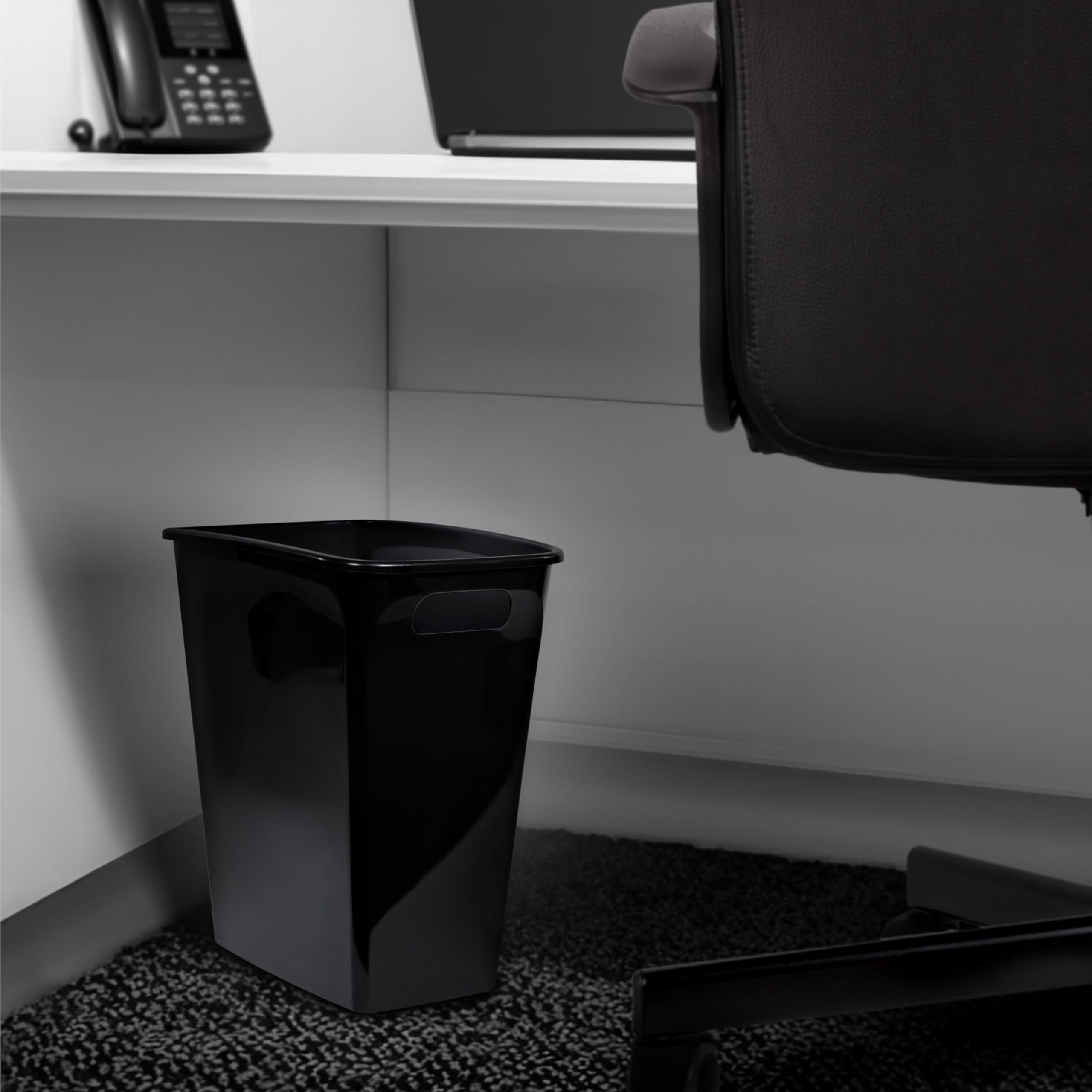 BHCHA 8.8 Gallon Trash Can, Plastic Handled Office Trash Can, Black