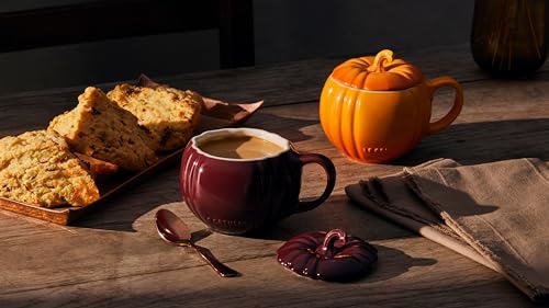 Le Creuset Stoneware Pumpkin Mug with Lid, 14 oz., Persimmon