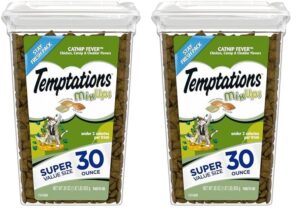 temptations mixups crunchy and soft cat treats catnip fever flavor, 30 oz. tub (pack of 2)