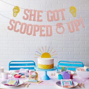 KEWUFD She Got Sco*ped Up Banner, Funny Bridal Shower Party Decoration for Women, Summer Theme Bachelorette/Bridal Shower/Engagement/Wedding Party Rose Gold Glitter