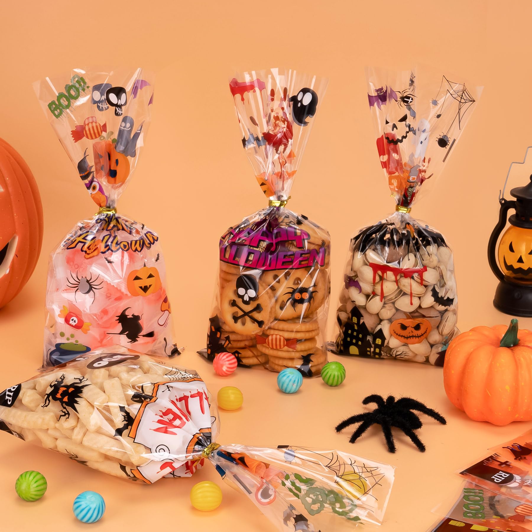 Larcenciel 100 Pcs Halloween Cellophane Treat Bags, Pumpkin Bat Halloween Candy Bags with Twist Ties for Snack Chocolate Popcorn, Bat Pumpkin Spooky Witch Clear Plastic Goodie Bag Party Favor Bags Halloween Decor