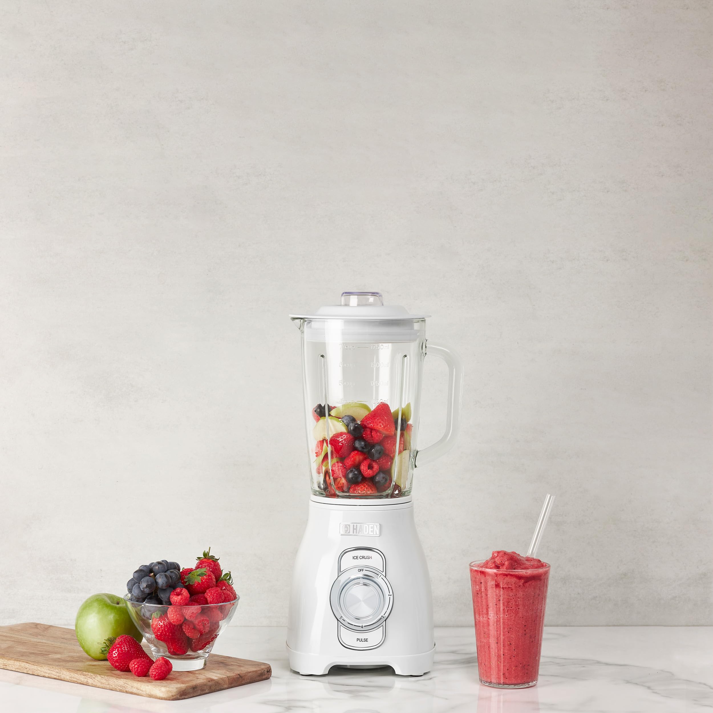 Haden Power Blender, 1.75 Liter Glass Jug, High Power 700W Motor, 5 Speed Settings, Pulse and Ice Crush Buttons, Stainless Steel, Ivory/Chrome