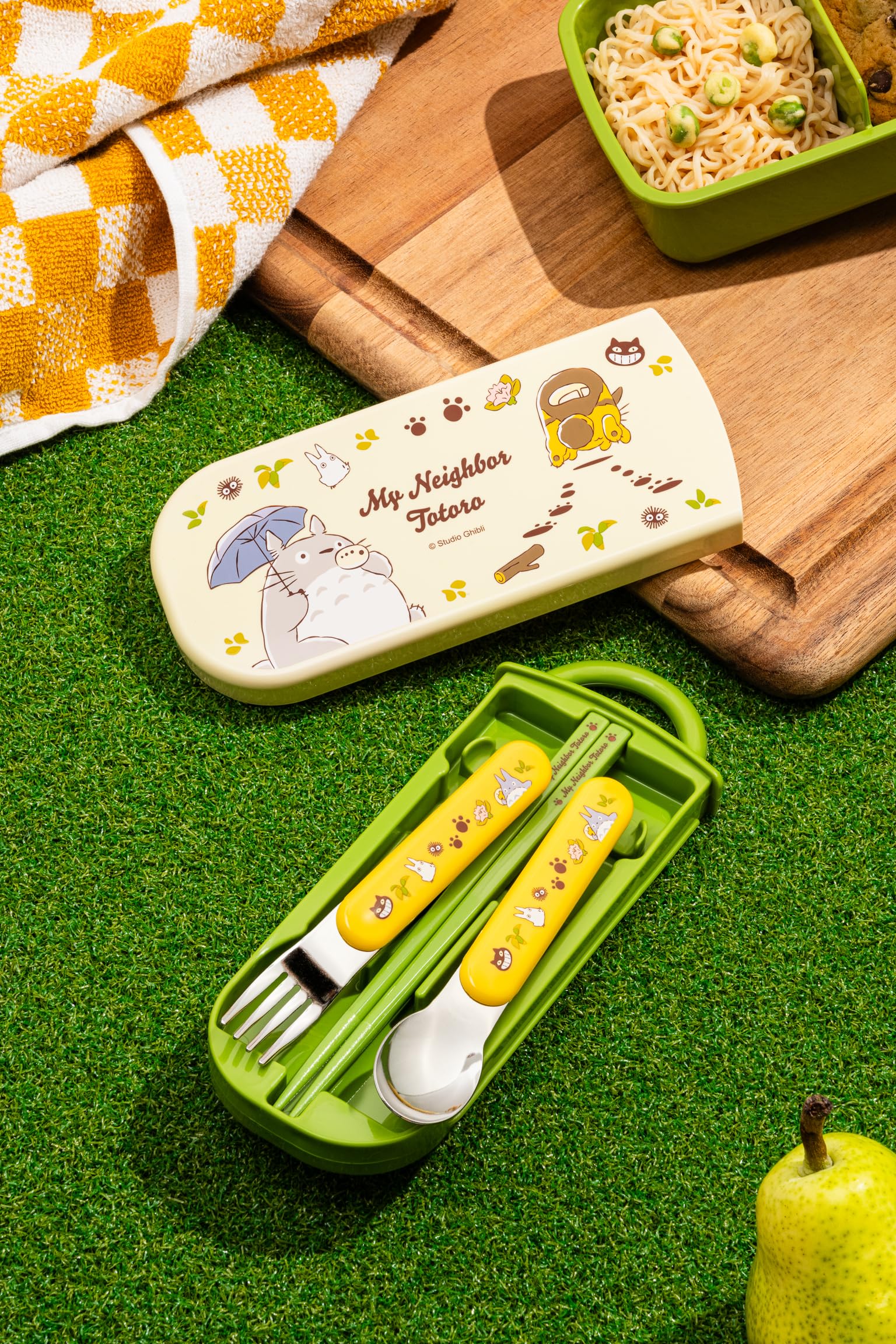 Skater My Neighbor Totoro Utensil Set - Cat Bus - Includes Reusable Fork, Spoon, Chopsticks and Carrying Case - Authentic Japanese Design - Durable, Dishwasher Safe