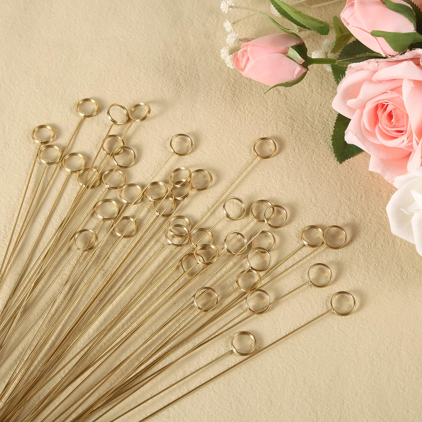 NQEUEPN 40pcs Flower Card Holder Stick, Metal Wire Floral Picks Round Photo Clip Holder Gold Photo Holders for Flower Arrangements Wedding Cake Toppers Table Number Card Note Birthday Party