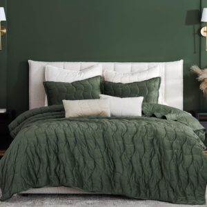 palassio luxury olive green velvet twin size quilt bedding set with 1 pillow sham, christmas soft cloud cozy warm bedspread coverlet for kids, lightweight crushed comforter for all season