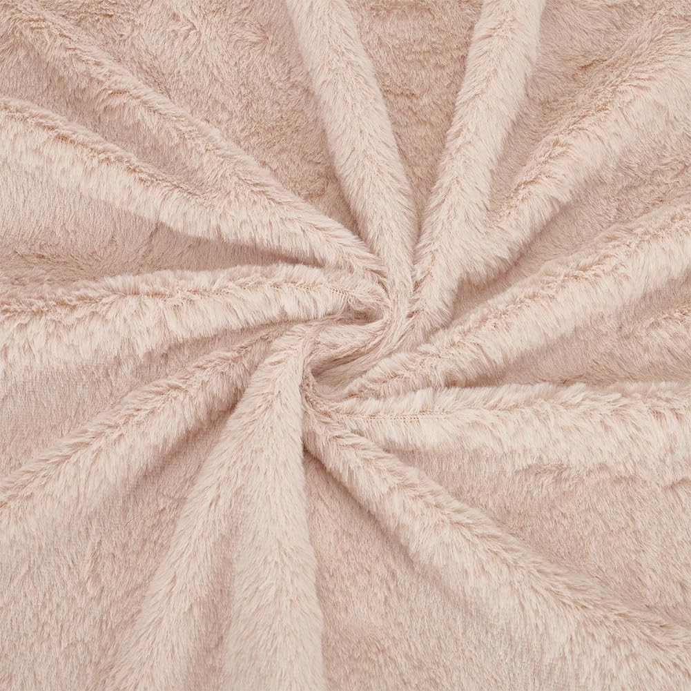 BENECREAT 63x20 Inch Short Hair Faux Fur Fabric, Antique White Pre-Cut Craft Fur Fabric Shaggy Fur Patches for Costumes, Apparel, Rugs, Pillows, Decorations