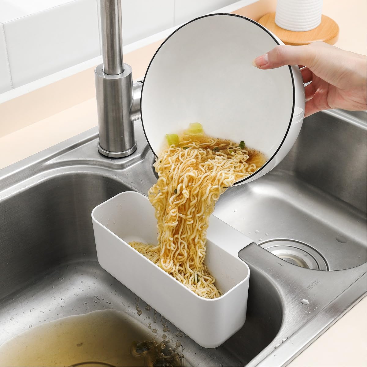 Sink Drain Strainer Basket Kitchen Sink Strainer Sink Food Catcher Kitchen Food Residue Waste Leftovers Strainer Over Sink Drying Rack Triangle Swan Cactus Suction Cup Corner Sink Strainer