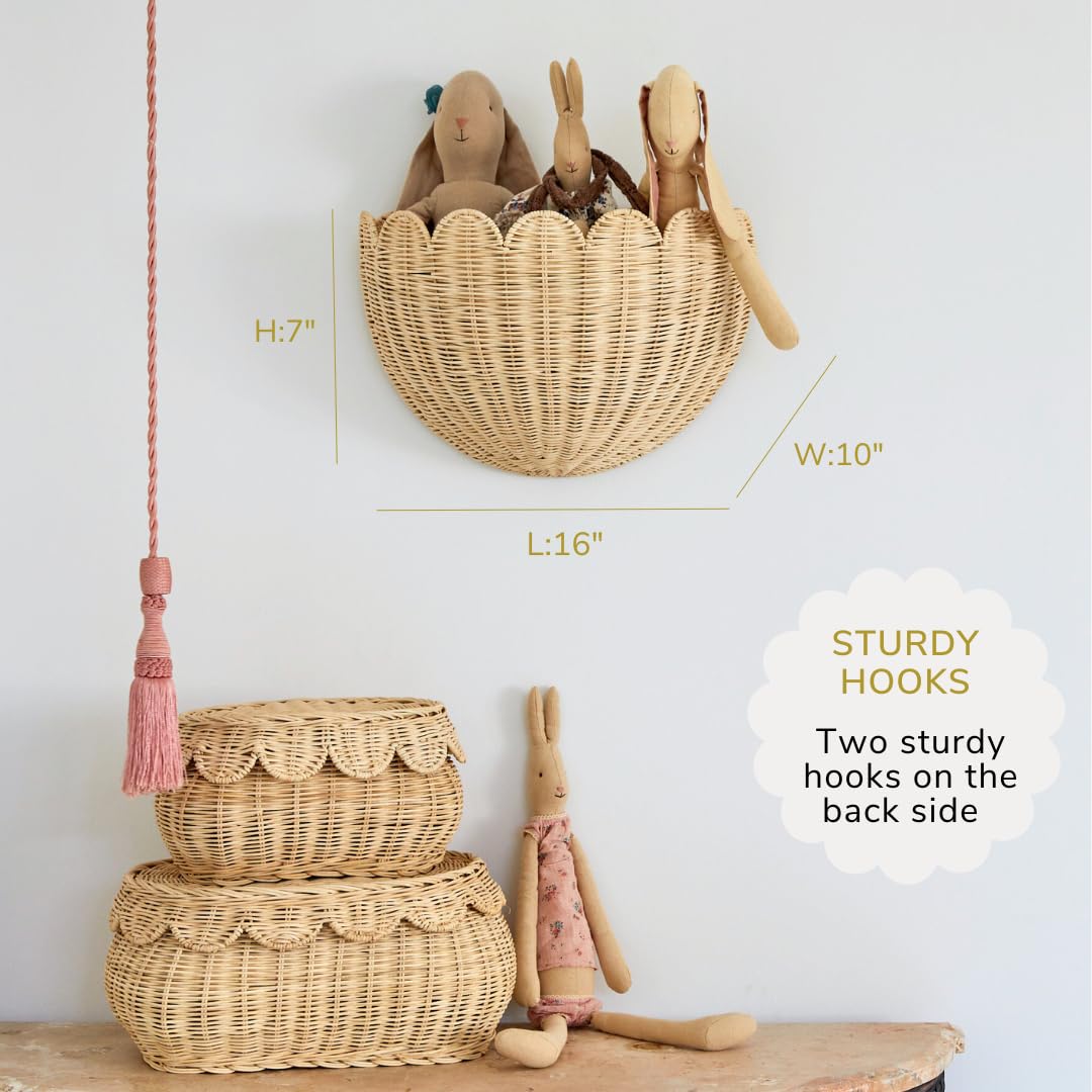 BEBE BASK Scalloped Wicker Wall Basket - Hand Woven Scalloped Basket – Scalloped Décor Wall Hanging Baskets – 16 x 10 x 7 In - Hanging Wall Basket