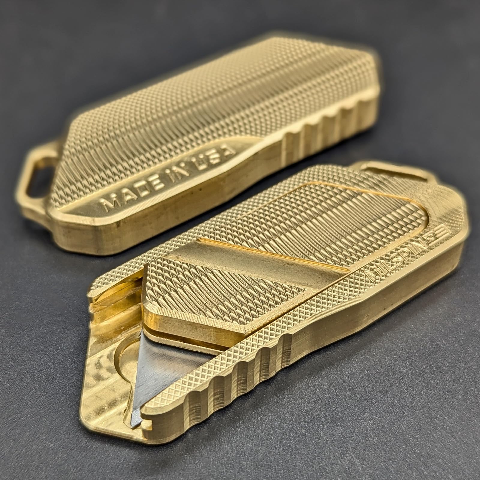 Milspin Magnus 2.0 Brass EDC Utility Knife with Retractable Razor and Internal Spare Blade Storage I 7 Blades Included I Made in USA