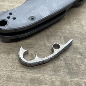 Metonboss Brushed Titanium Gear BACKSPACER for Spyderco PARA 3 (Brushed)