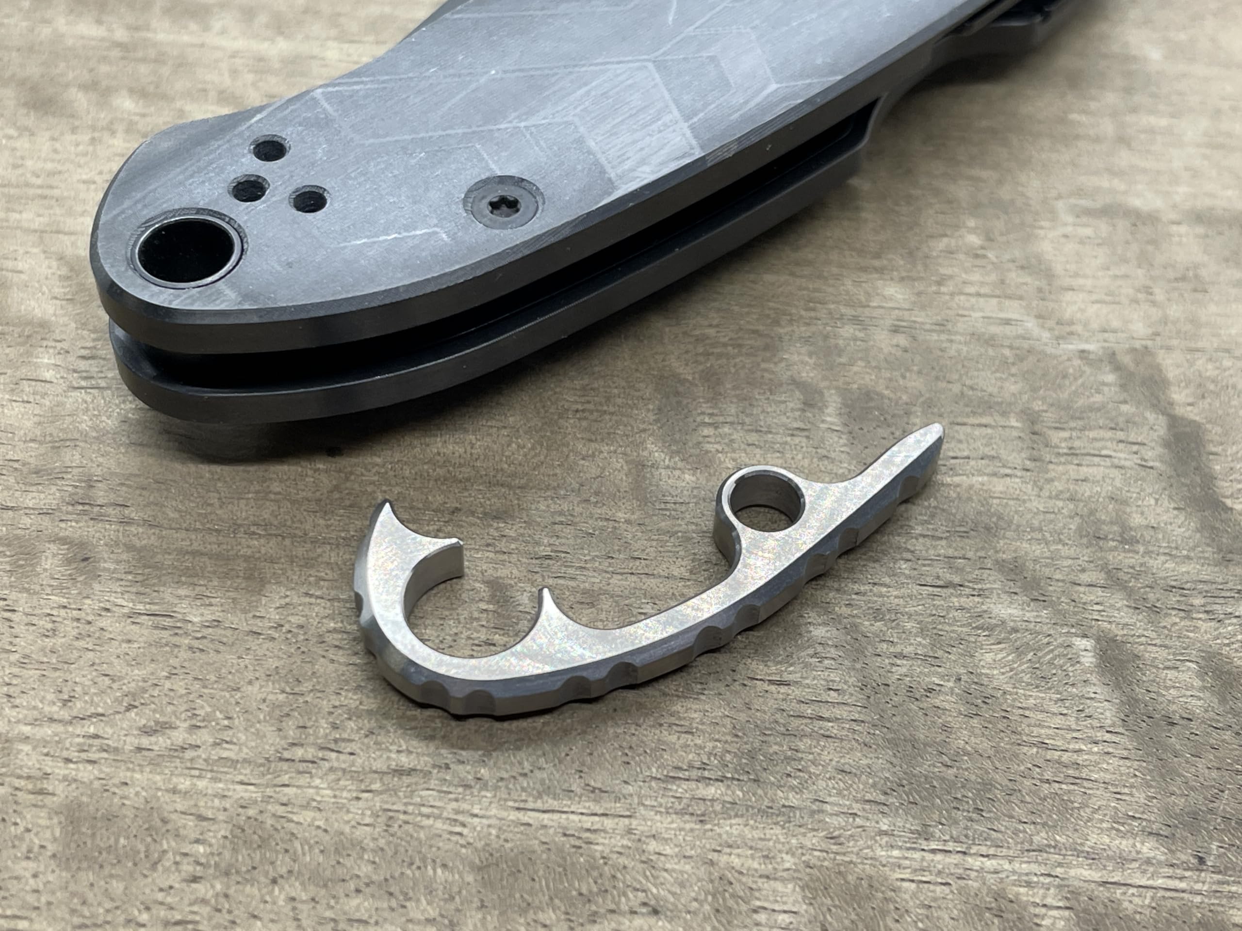 Metonboss Brushed Titanium Gear BACKSPACER for Spyderco PARA 3 (Brushed)