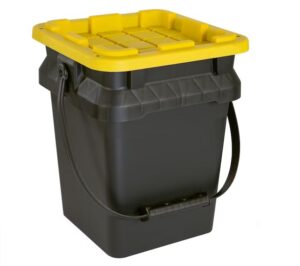 generic commander medium 5-gallon (20-quart) black/yellow heavy duty tote with hinged lid - lockable, durable polypropylene, lightweight, easy access storage box