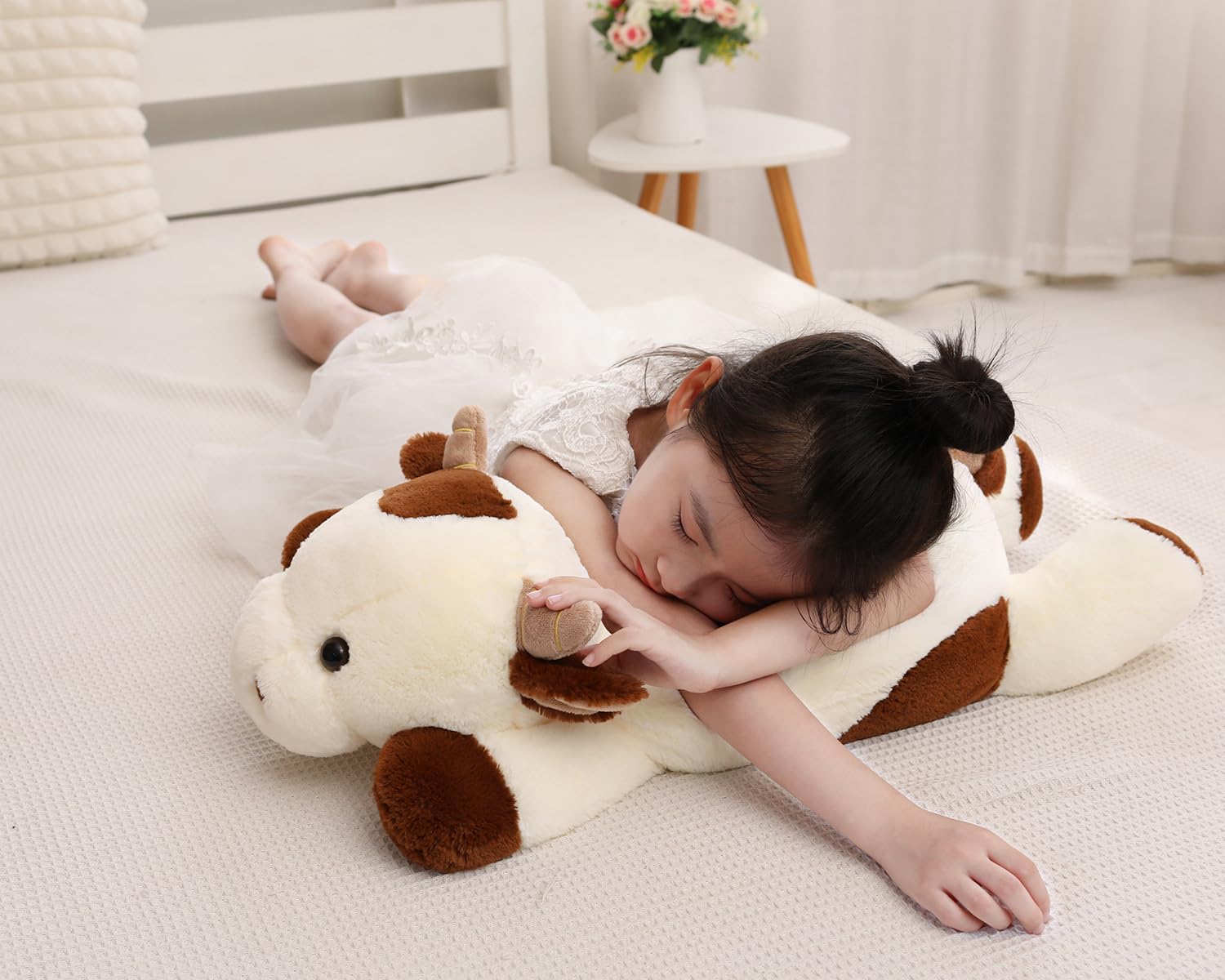 YESGIRL 25.6 inch 5 lbs Cow Weighted Stuffed Animals, Large Weighted Plush Animal, Cute Plush Toy Pillow, Soft Kawaii Plushie Gifts for Adults, Kids, Boys and Girls(Off-White)