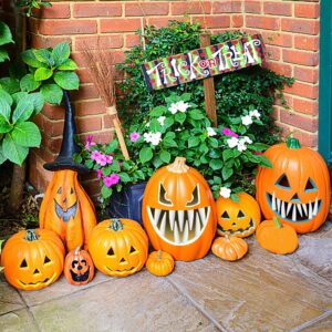 Tlswshsy 32 PCS Halloween Pumpkin Teeth, Spooky Pumpkin Fangs, Jack O Lantern Teeth for Halloween Home Party Decoration School Handicraft Activities