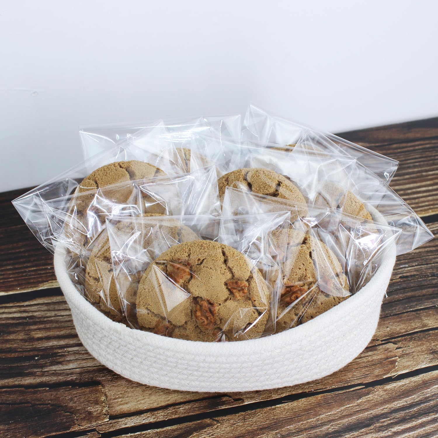 PigPotParty 4"x6" Cellophane Bags Self Adhesive, Small Cookie Bags with Seal, 100 Pcs Clear Plastic Treat Bags, Individual Cookie Bags, Perfect for Goodies, Party Favors, Snacks, Gift Wrapping