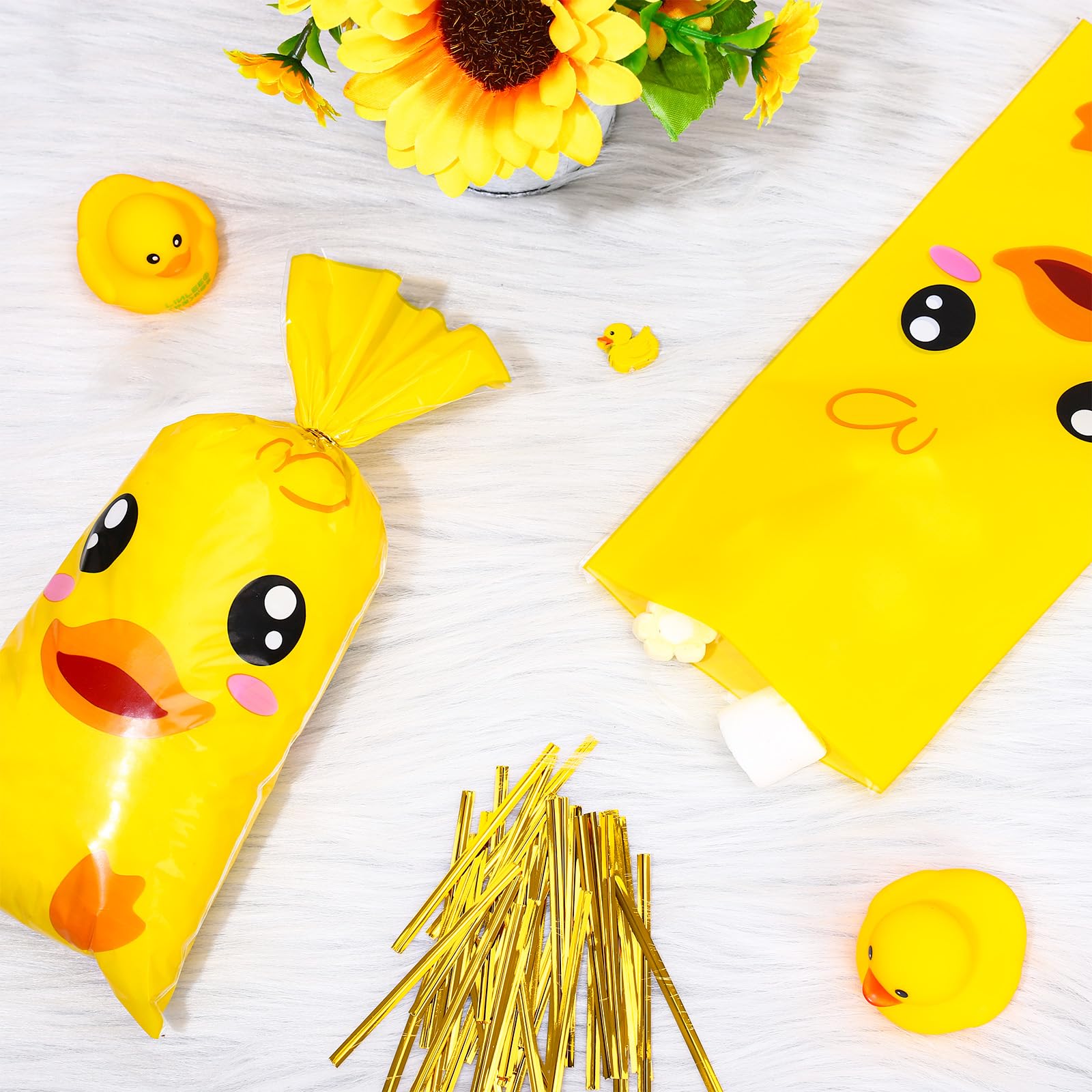 JarThenaAMCS 100Pcs Yellow Duck Cellophane Treat Bags with Twist Ties Cute Cartoon Duck Plastic Candy Goodie Bags for Summer Birthday Baby Shower Party Favors