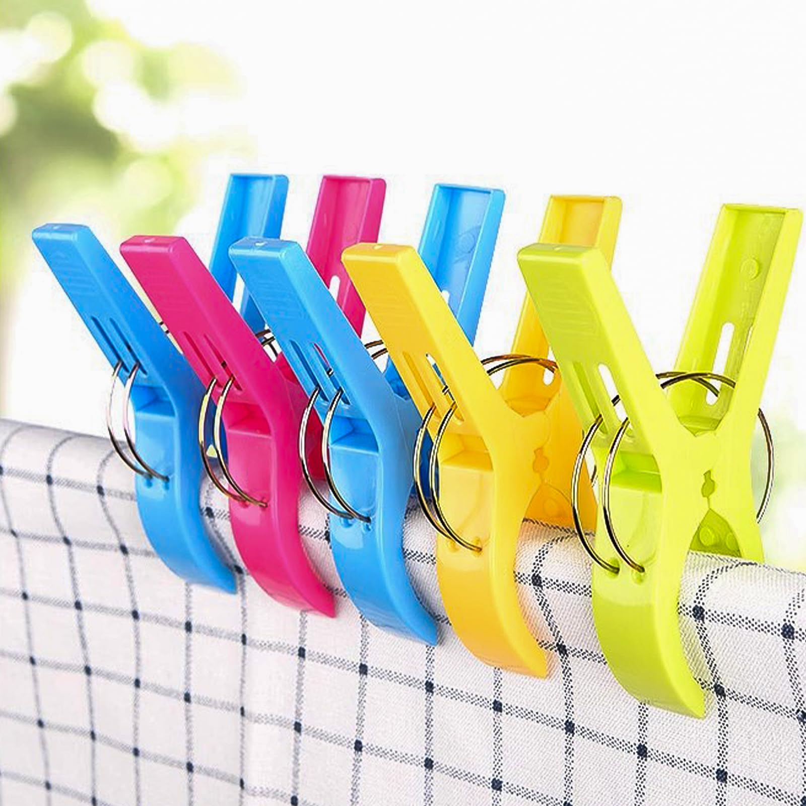 KTOJOY 8 Pack Beach Towel Clips, Plastic Large Clothes Clamps, Bright Colors(Yellow,Blue,Green,red), Chair Clips, Towel Holder