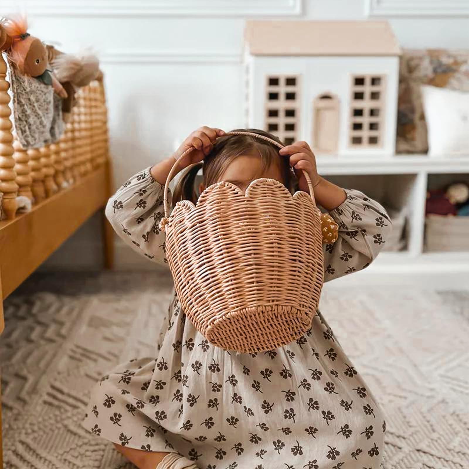 Scalloped Edge Round Basket with Handle, Super Sturdy Wicker Storage Baskets, Garden Vegetable Basket Hand Woven Baskets for Shelves,Natural Baskets for Organizing (Rattan 7.8"*7.8"*7")