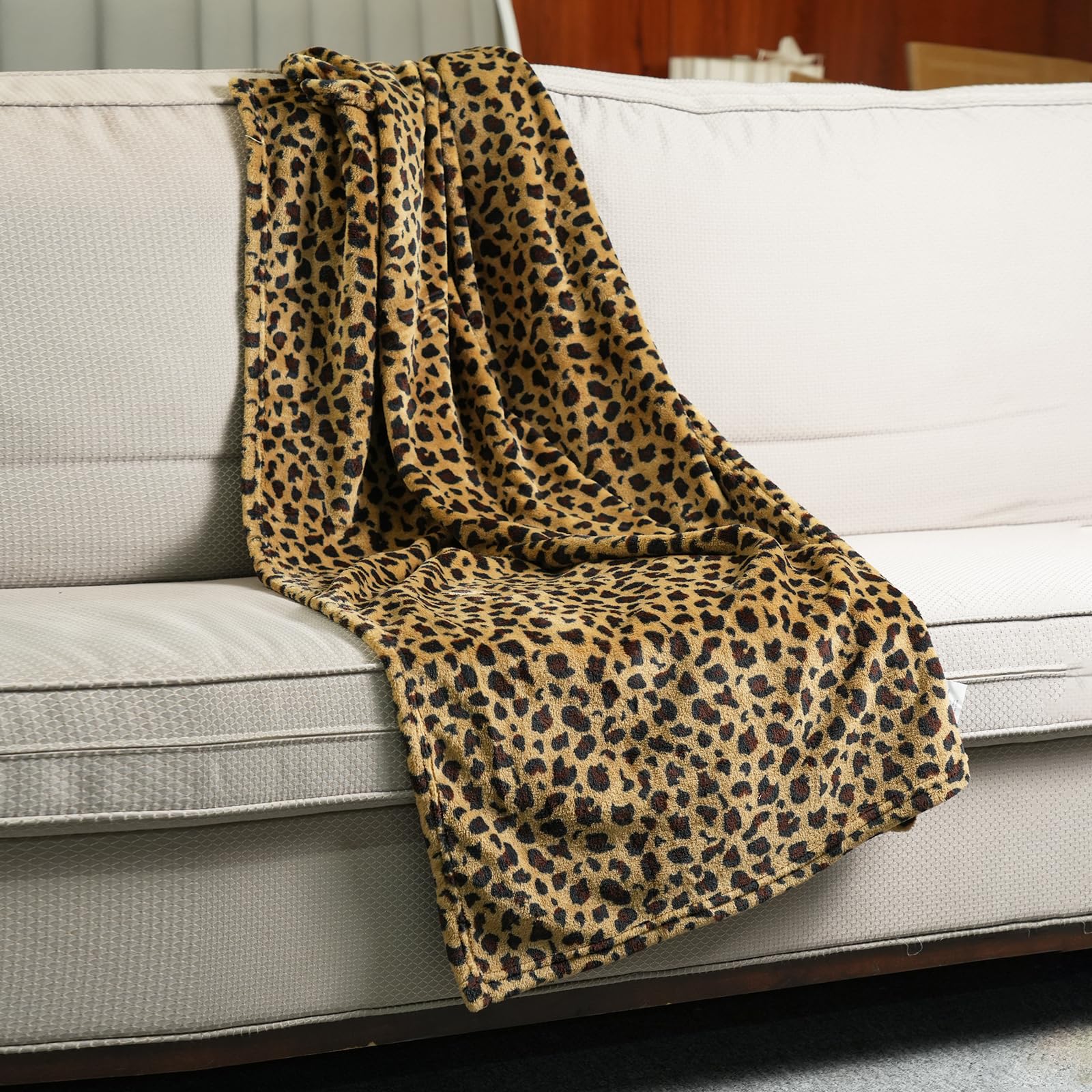 MERRYLIFE Leopard Throw Blanket Decorative Fleece Throw | Ultra-Plush Colorful Girls Boys | Couch Blanket Travel Lap | (40" 50", Cheetah)