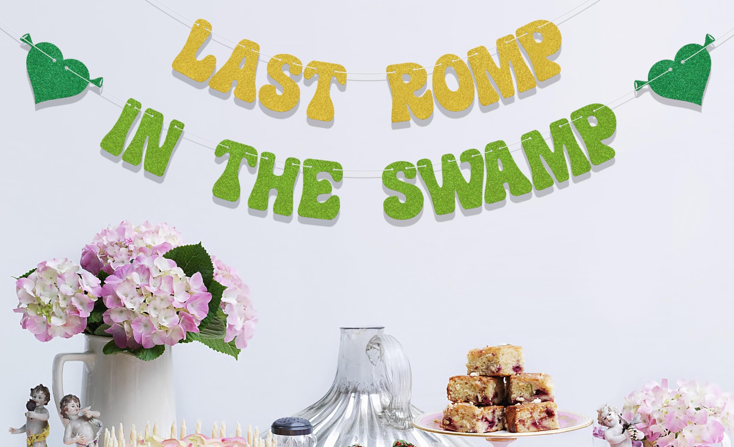 Last Romp in The Swamp Banner,Swamp Theme Party Decor,Bachelorette Party Decorations,Funny Swamp Bridal Shower Party Decor Supplies Gold & Green