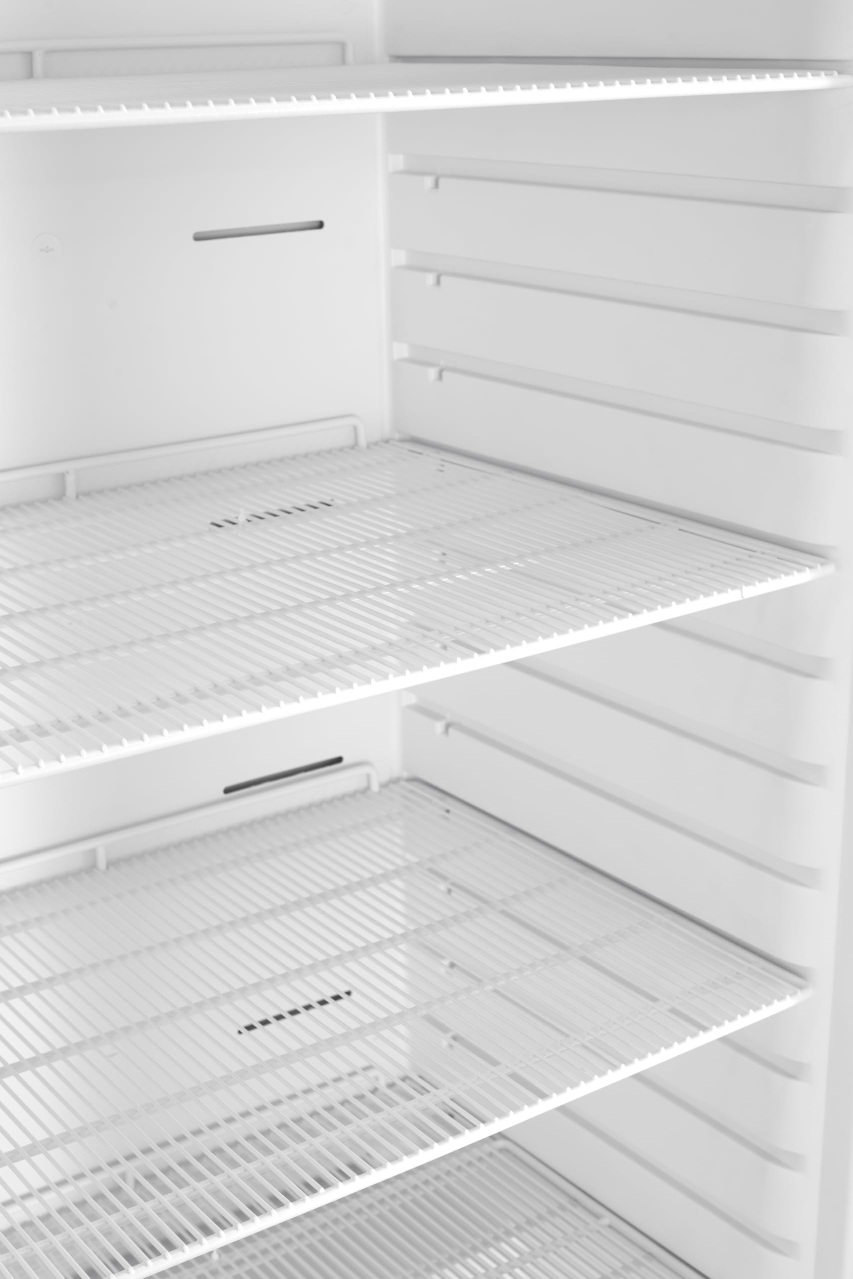 KoolMore KM-RIF-1D17C-WH 30 in. Commercial Auto-Defrost Reach-in Freezer, 21 Cu. Ft. ETL Listed in White