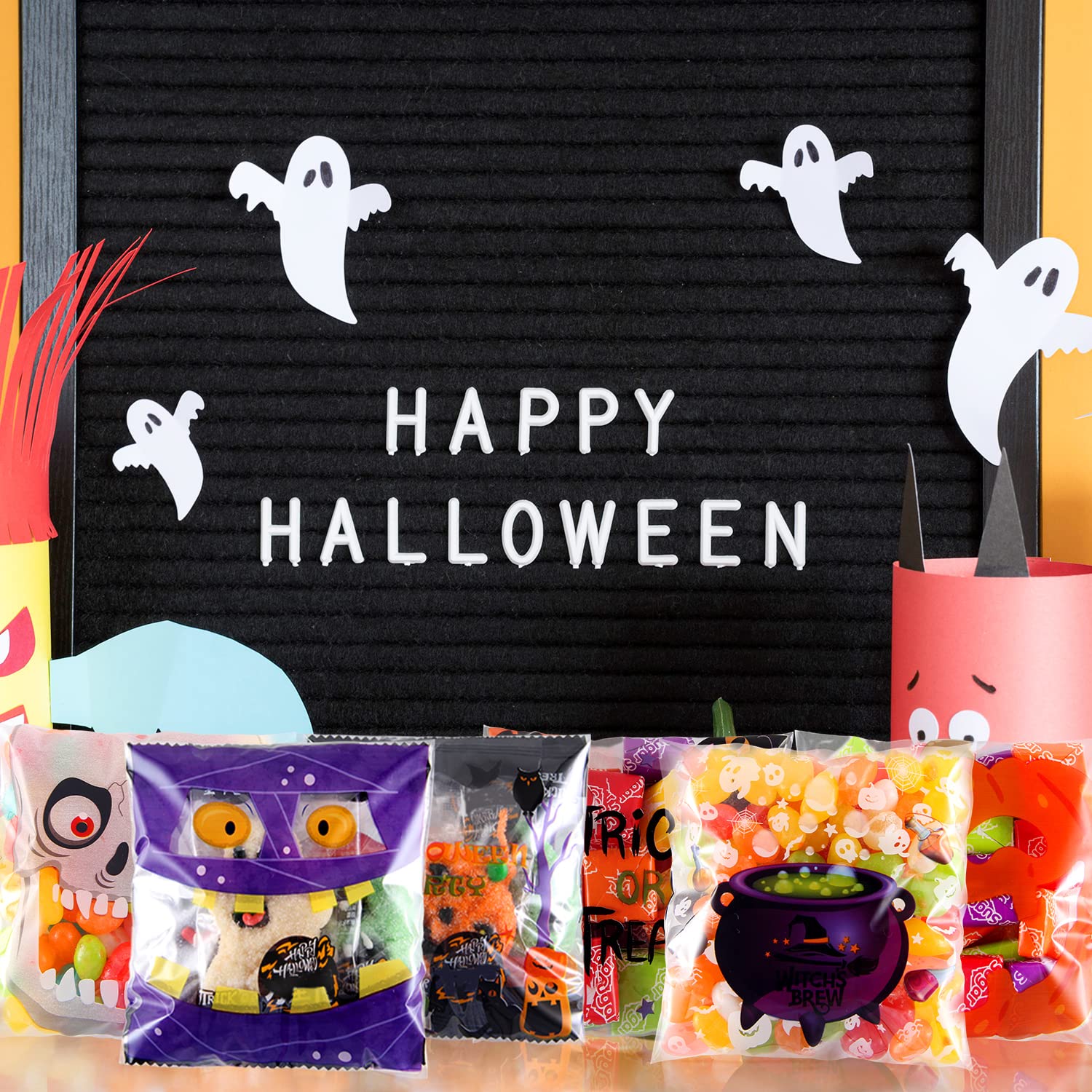 BLEWINDZ 300pcs Halloween Goodie Bags, Small Halloween Candy Treat Bags Self Adhesive Clear Cellophane Bags for Kids Halloween Party Favors (12 Style)