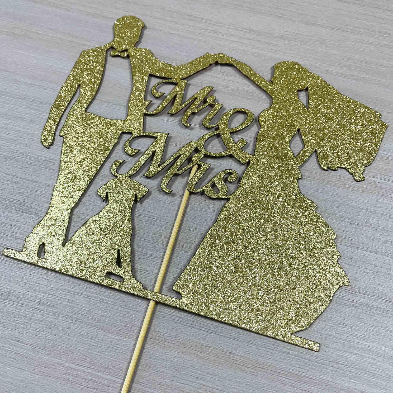 OIXCMNJQ Mr & Mrs Cake Topper, Wedding Anniversary, Bridal Shower, Engagement, Bride and Groom Hold Hands with Pet Dog Silhouette Cake Decorations Supplies, Gold Glitter