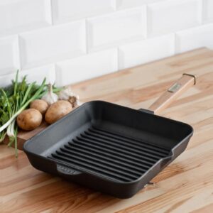 STP GOODS Cast Iron Grill Pan with Removable Wooden Handle 10.2" Kitchen Cooking Pan 2.74 Qt Square Cast Iron Skillet, Camping Pan for Indoor and Outdoor Cooking, Induction Safe, Black