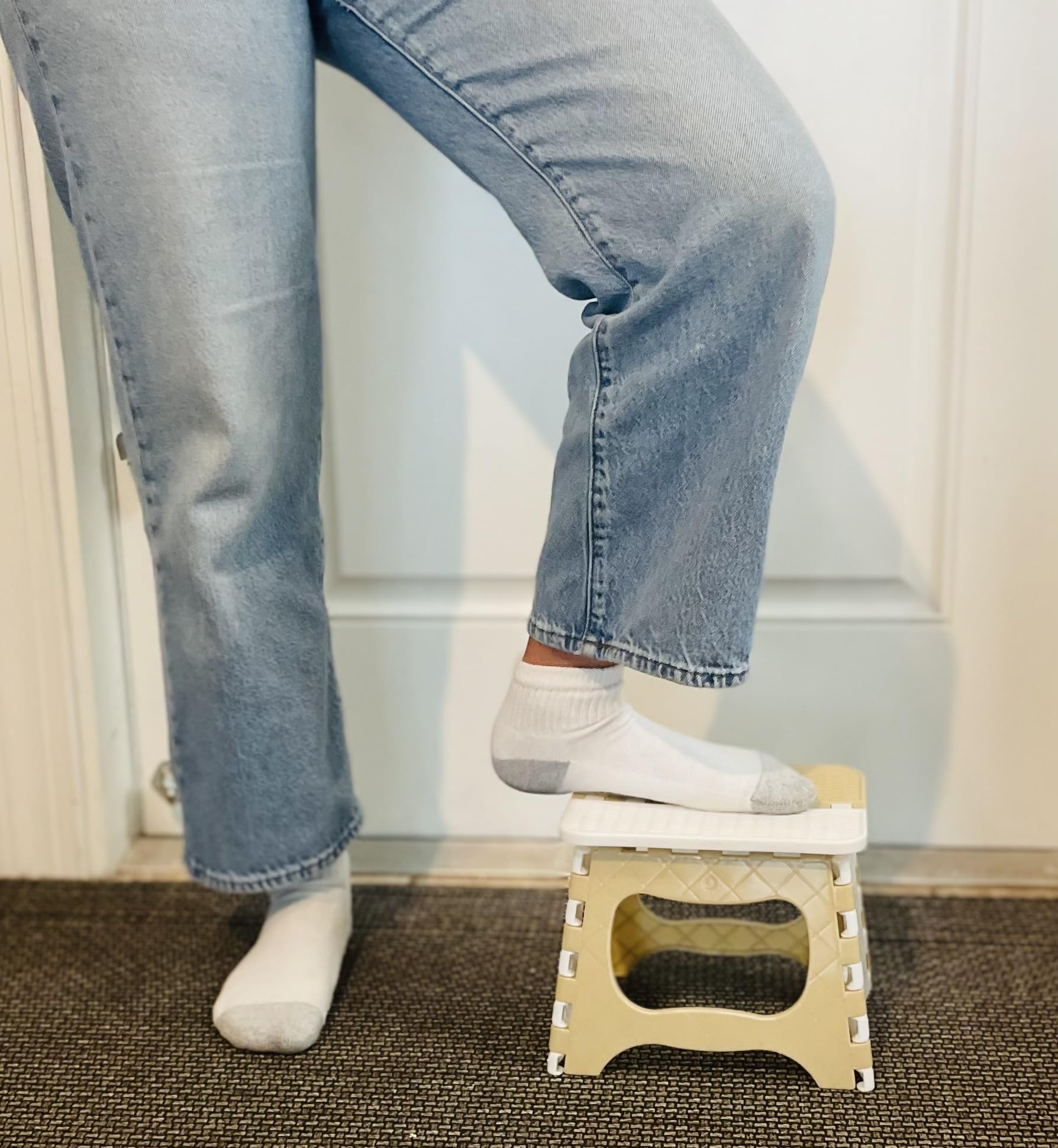 Generic Collapsible Plastic Step Stool, 8W x 6.5D x 7H inches, Mini Size (BEIGE/WHITE)