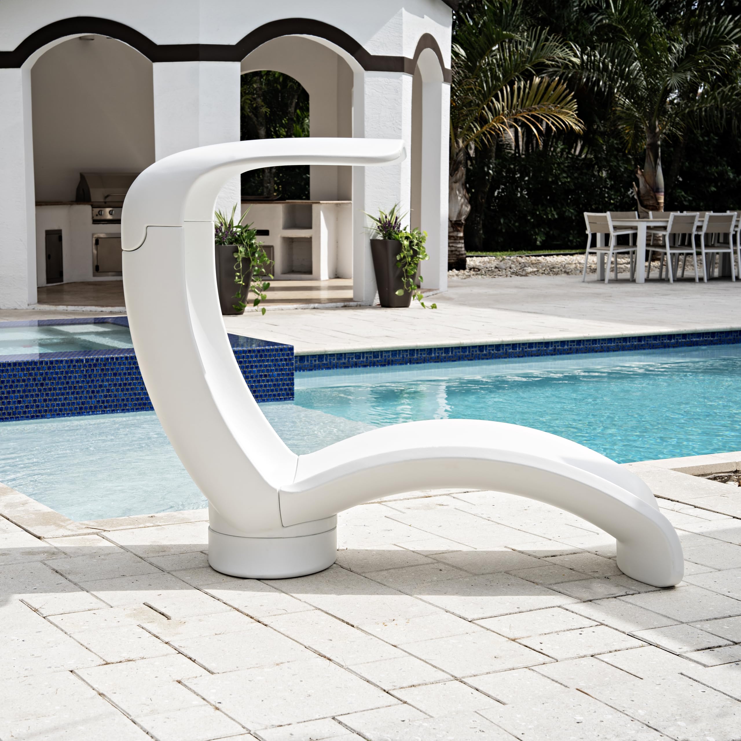 Step2 Vero Mondella Chair with Shade, Outdoor/Indoor Waterproof Patio Furniture, Pool Lounger, Use in Pools Up to 9-Inches of Water or Poolside Ledge, Made of Durable Plastic, Weighted, White