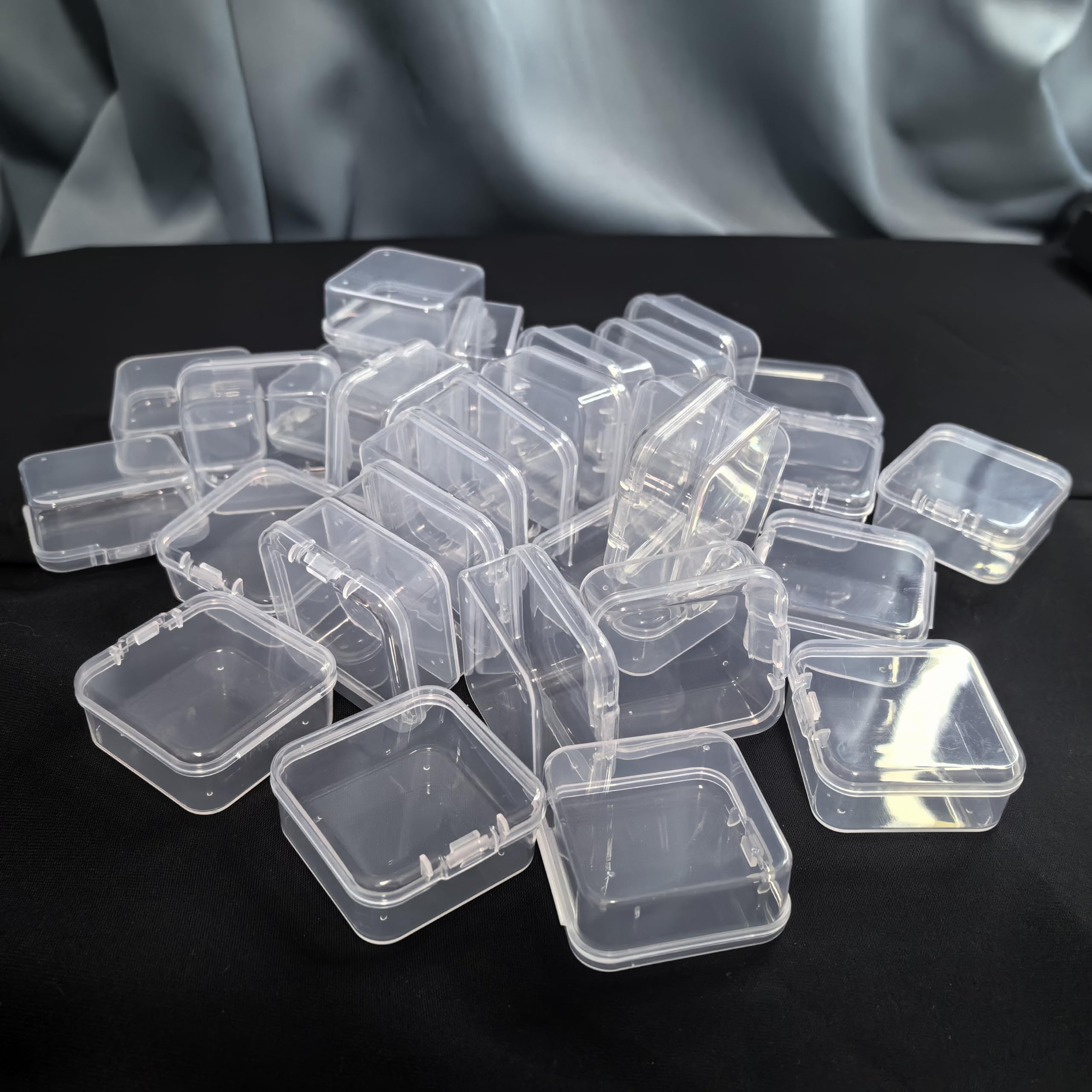 VANZBON 30 Packs Clear Small Plastic Containers Transparent Storage Box With Hinged Lid For Items Crafts Jewelry Package Clear Cases (15pcs 1.7x1.7x0.79inch)