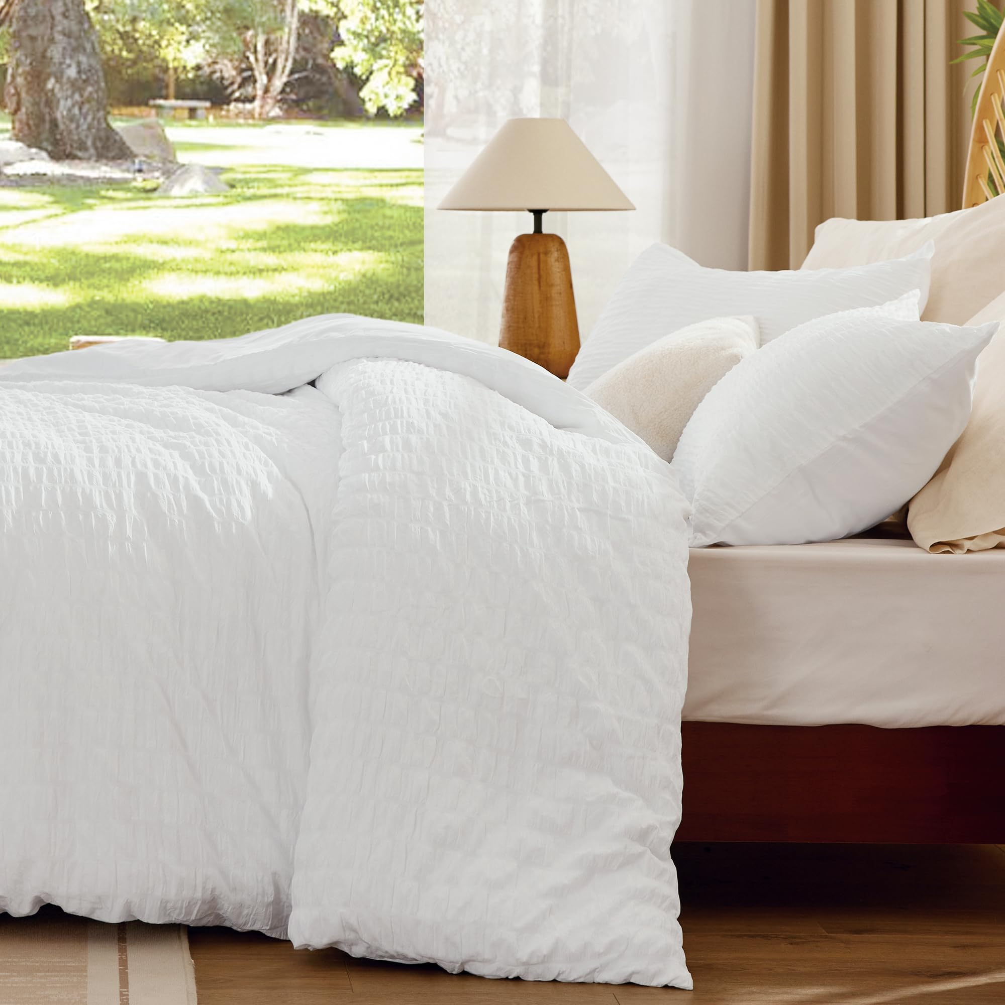 FreshCulture White Duvet Cover King, 3 Pieces Seersucker Duvet Cover Set for All Seasons, Textured Duvet Cover with Zipper Closure and Corner Ties, 1 Duvet Cover & 2 Pillow Shams